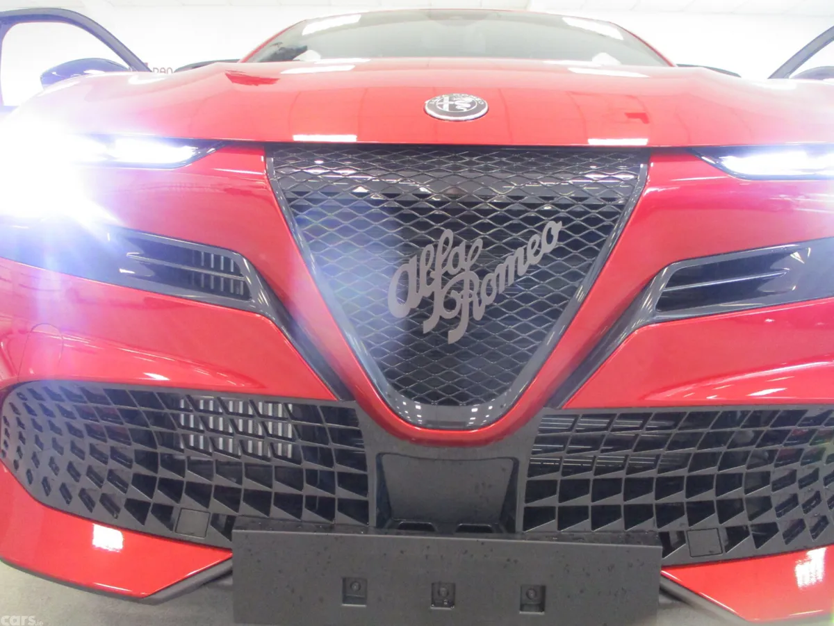 Alfa Romeo Junior SUV, Petrol Hybrid, 2026, Red