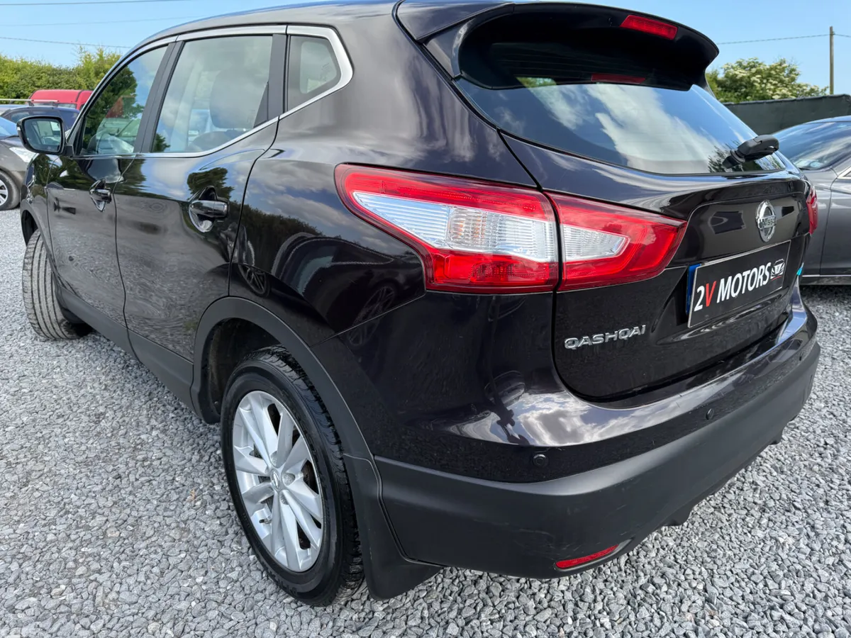 Nissan Qashqai Hatchback, Diesel, 2015, Black