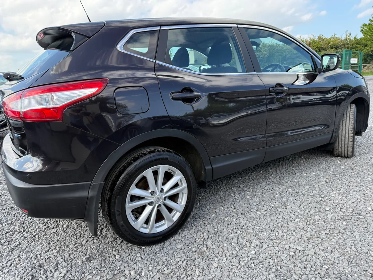 Nissan Qashqai Hatchback, Diesel, 2015, Black