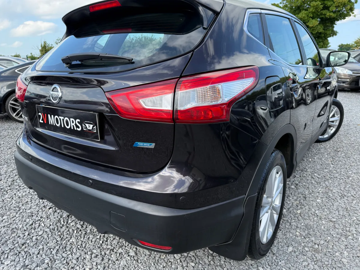 Nissan Qashqai Hatchback, Diesel, 2015, Black