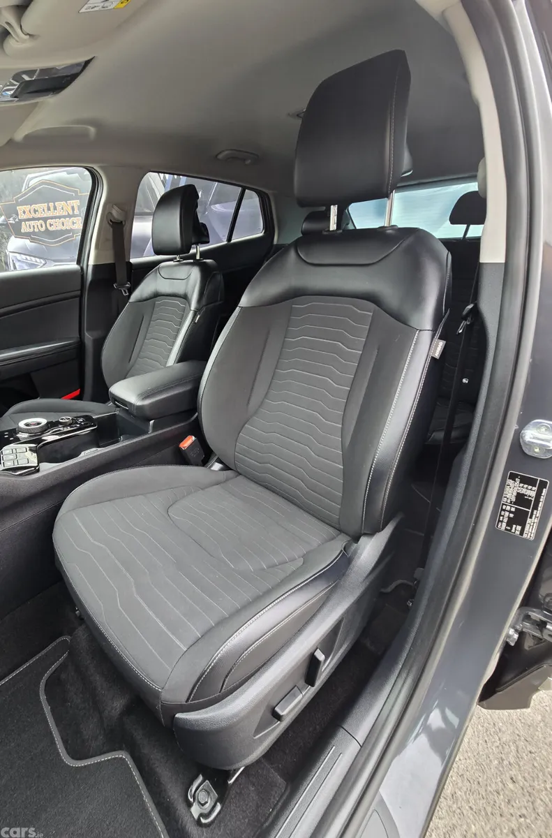 Kia Sportage SUV, Petrol Plug-in Hybrid, 2022, Grey