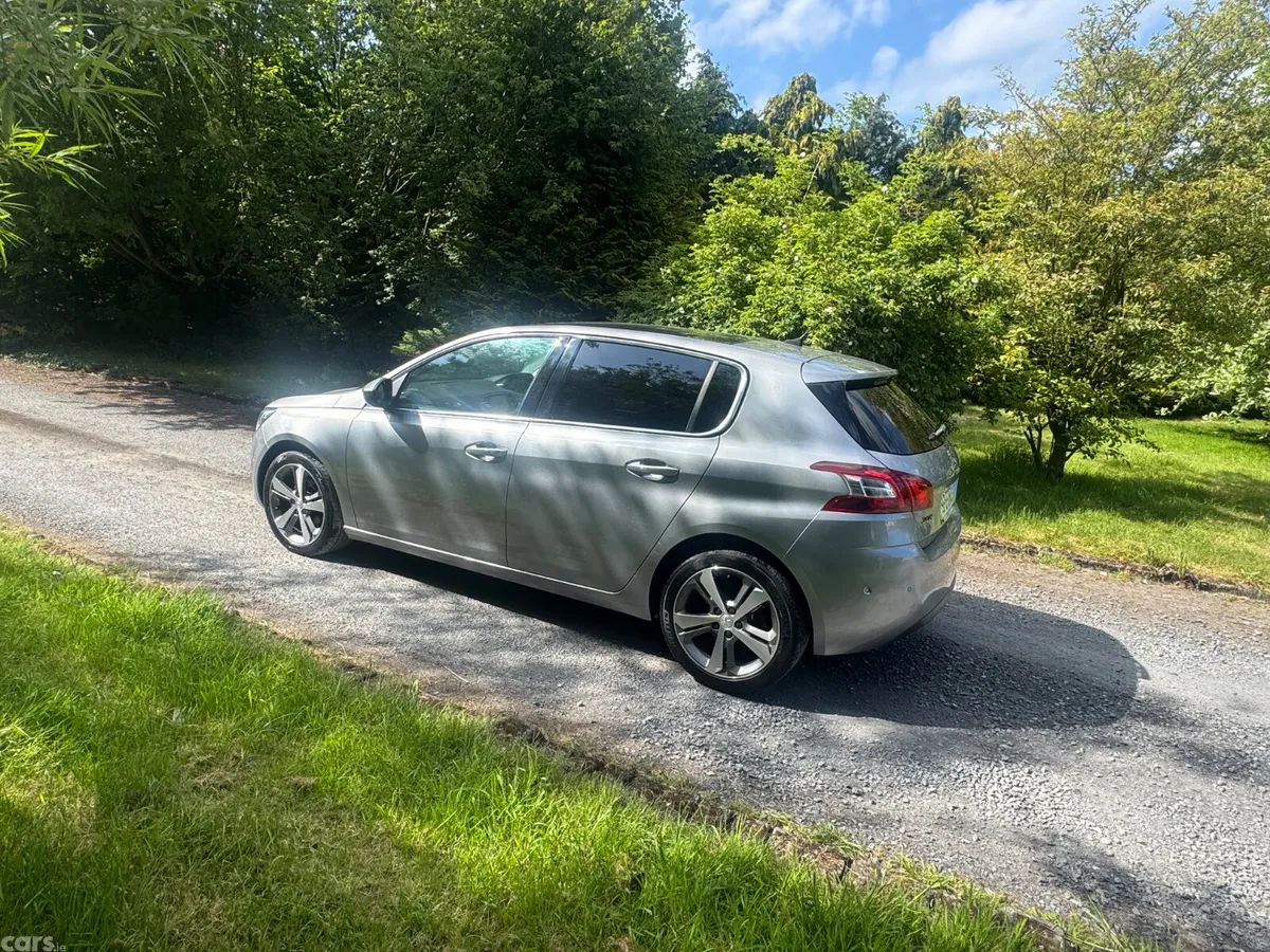 Peugeot 308 Hatchback, Petrol, 2015, Silver