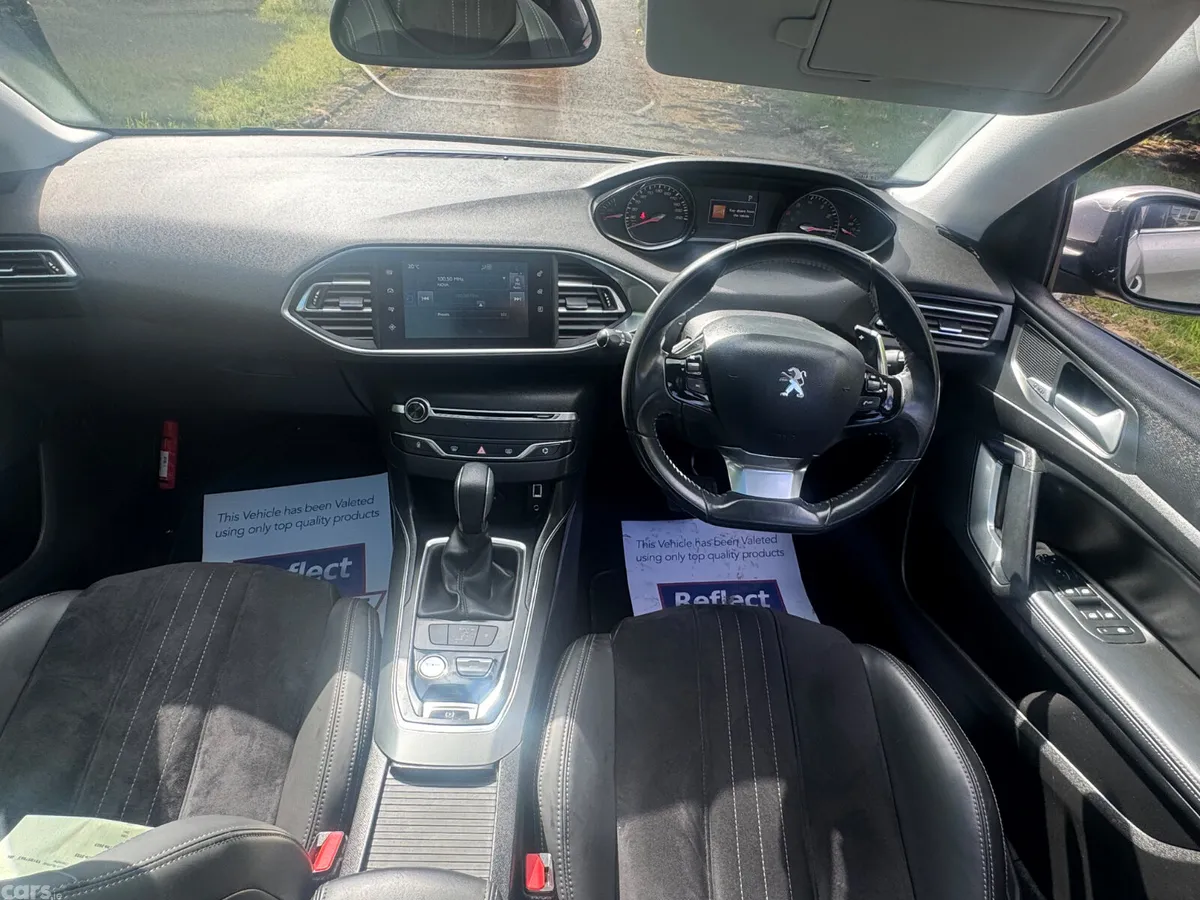 Peugeot 308 Hatchback, Petrol, 2015, Silver