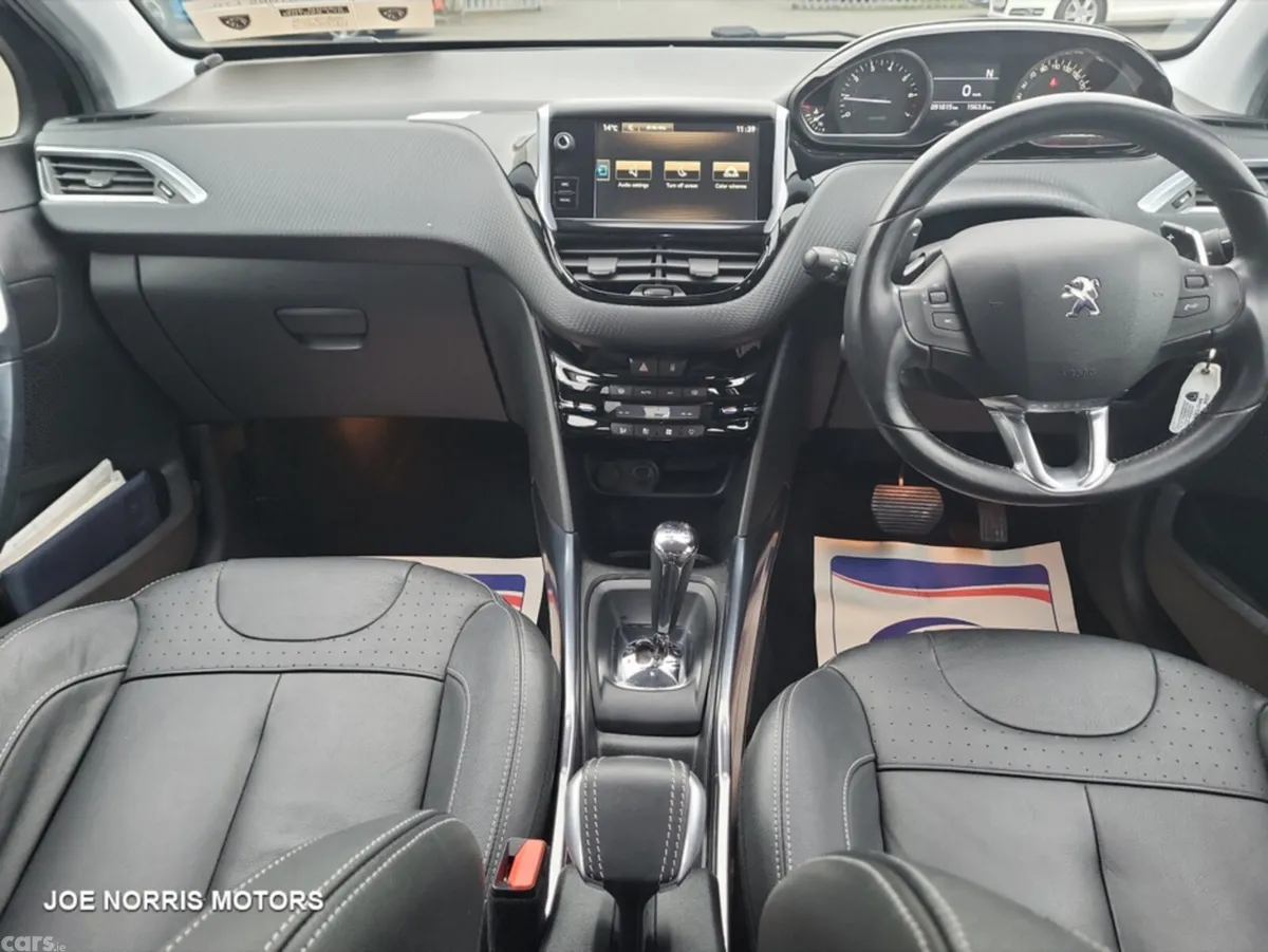 Peugeot 2008 Hatchback, Petrol, 2016, Black
