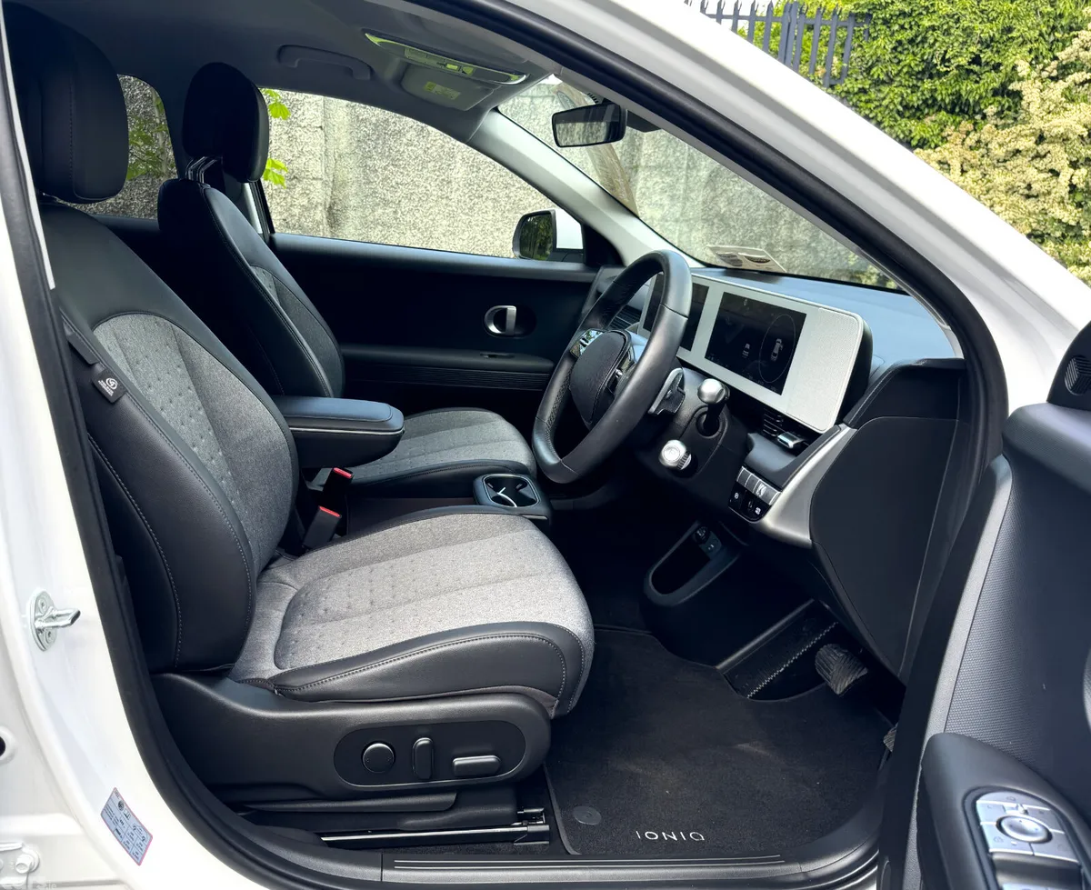 Hyundai IONIQ 5 MPV, Electric, 2024, White