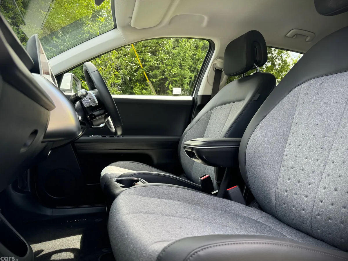Hyundai IONIQ 5 MPV, Electric, 2024, White