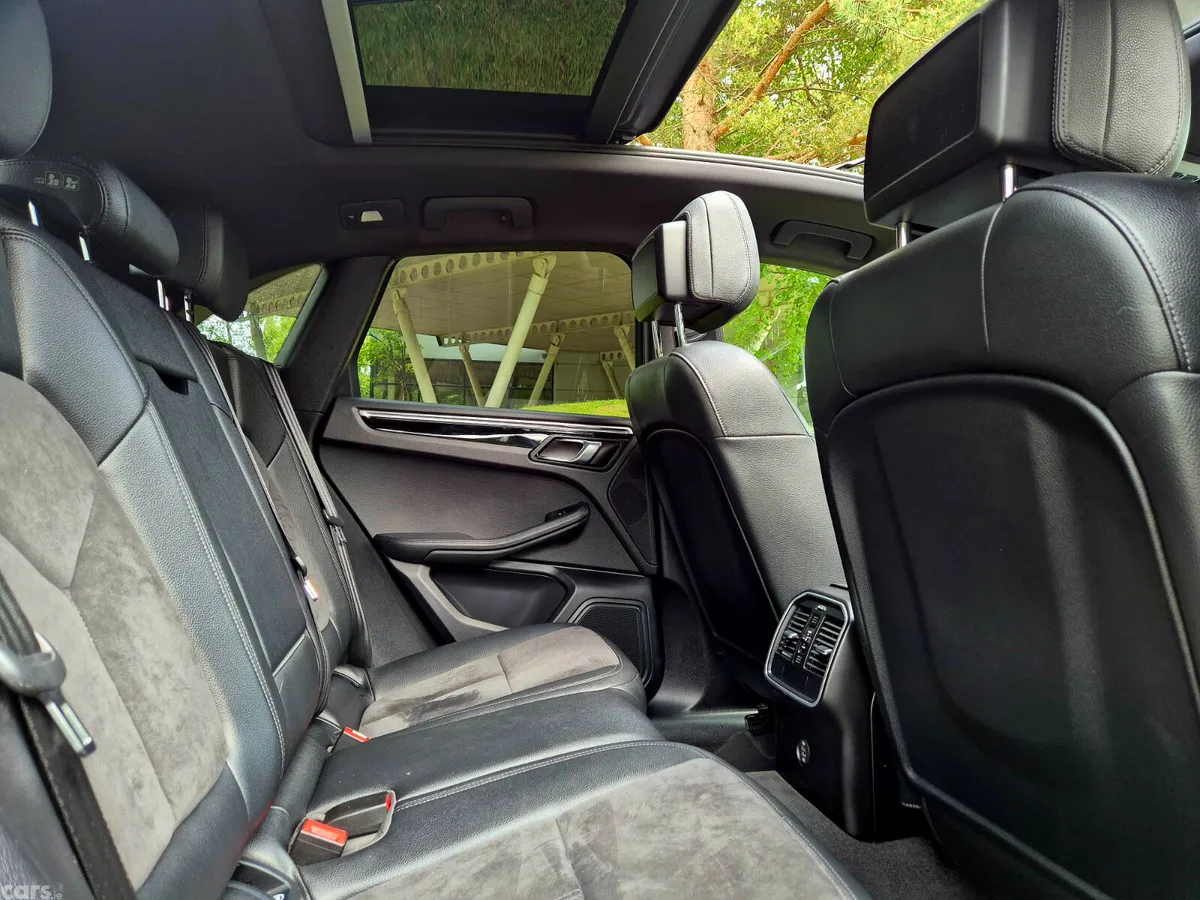 Porsche Macan SUV, Diesel, 2018, Black