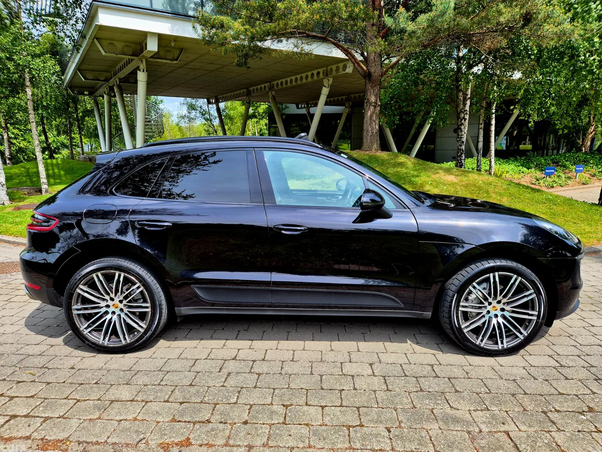 Porsche Macan SUV, Diesel, 2018, Black