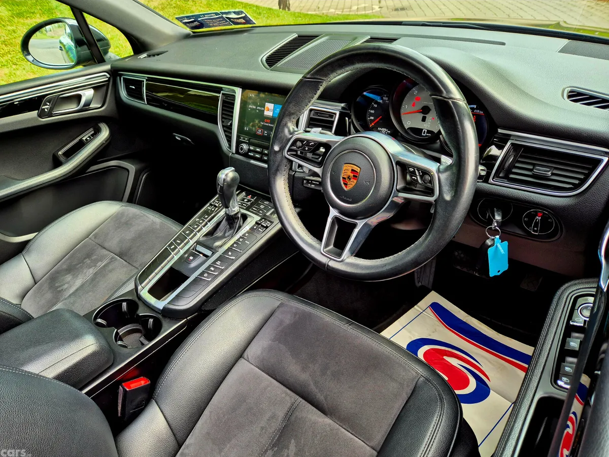 Porsche Macan SUV, Diesel, 2018, Black