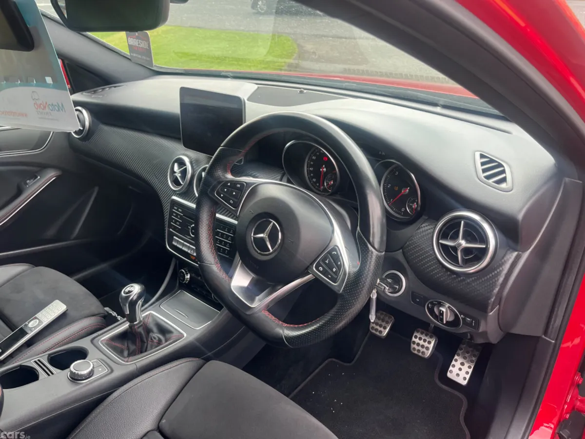 Mercedes-Benz 200 Hatchback, Diesel, 2018, Red