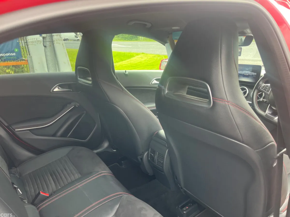 Mercedes-Benz 200 Hatchback, Diesel, 2018, Red