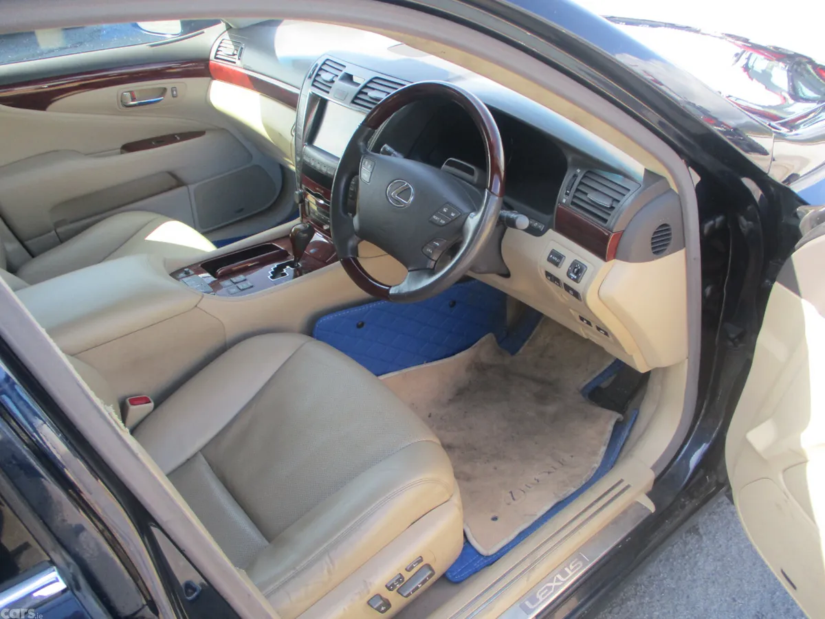 Lexus LS Saloon, Petrol, 2007, Blue