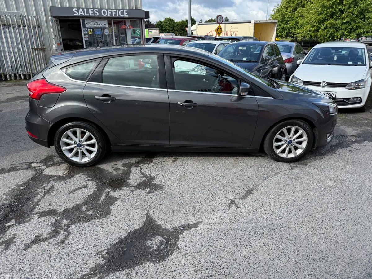 Ford Focus Hatchback, Diesel, 2018, Grey