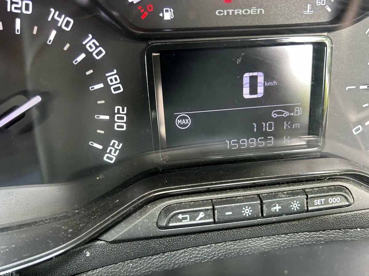 Citroen C3 Hatchback, Petrol, 2017, Red