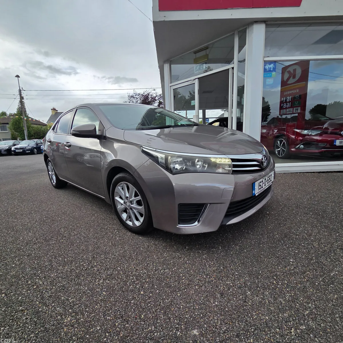 Toyota Corolla Saloon, Diesel, 2015, Bronze