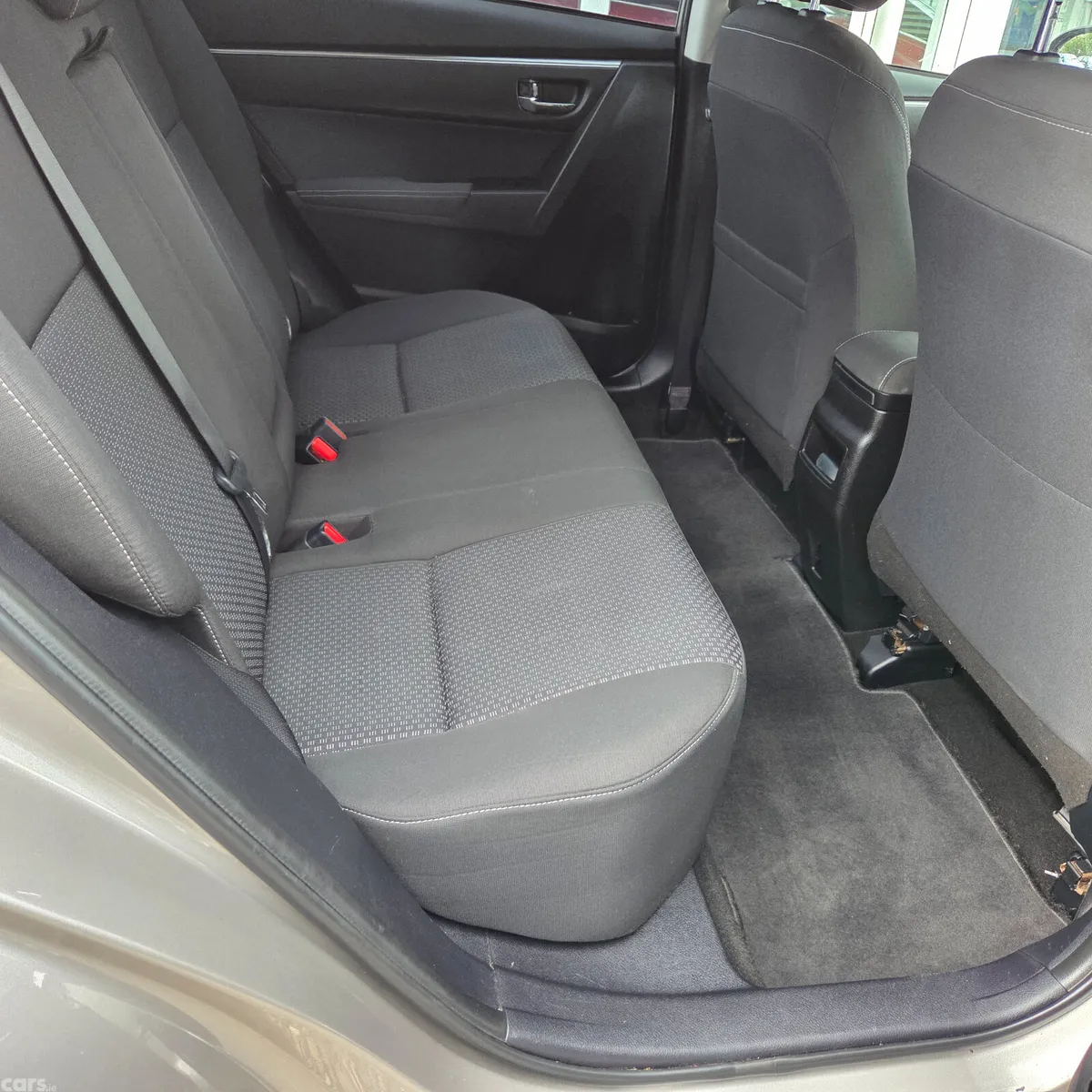 Toyota Corolla Saloon, Diesel, 2015, Bronze