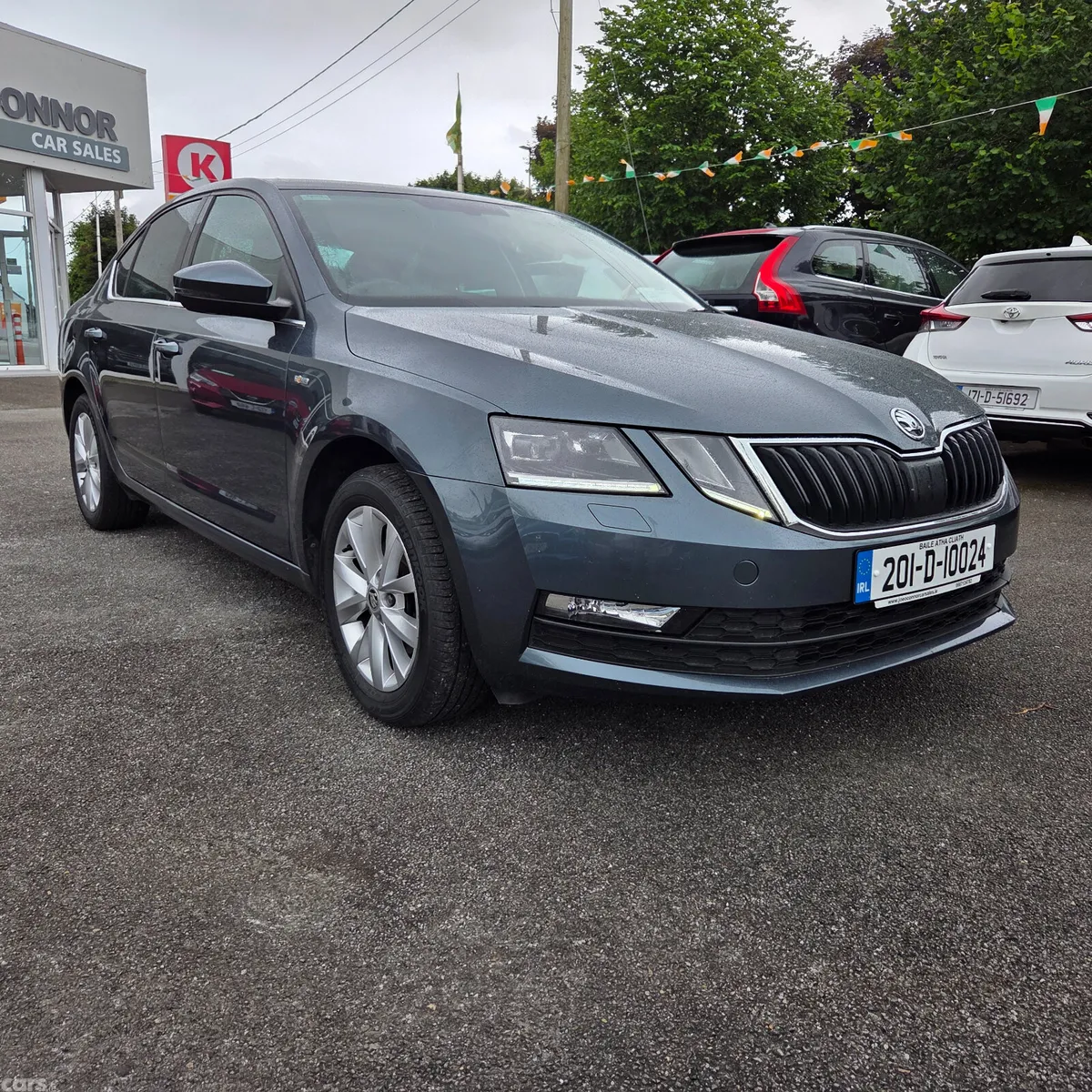 Skoda Octavia Saloon, Petrol, 2020, Grey