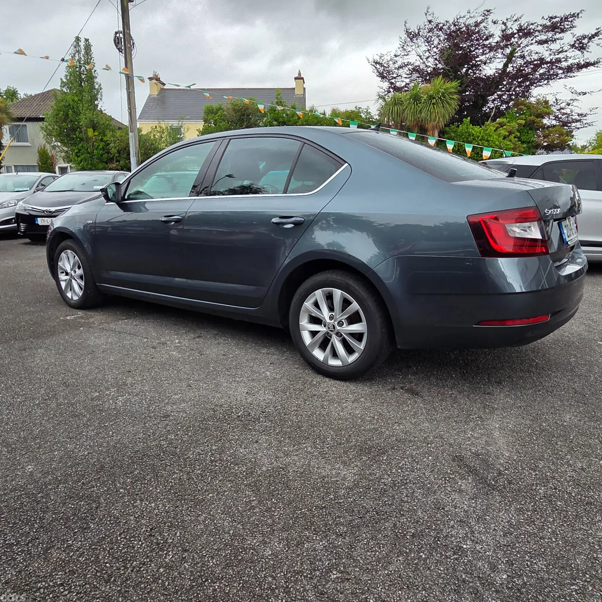 Skoda Octavia Saloon, Petrol, 2020, Grey
