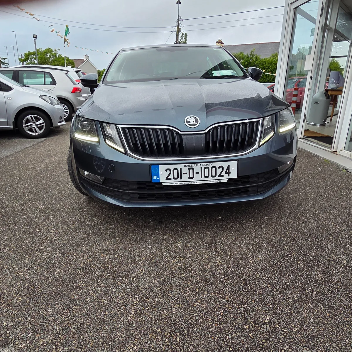 Skoda Octavia Saloon, Petrol, 2020, Grey