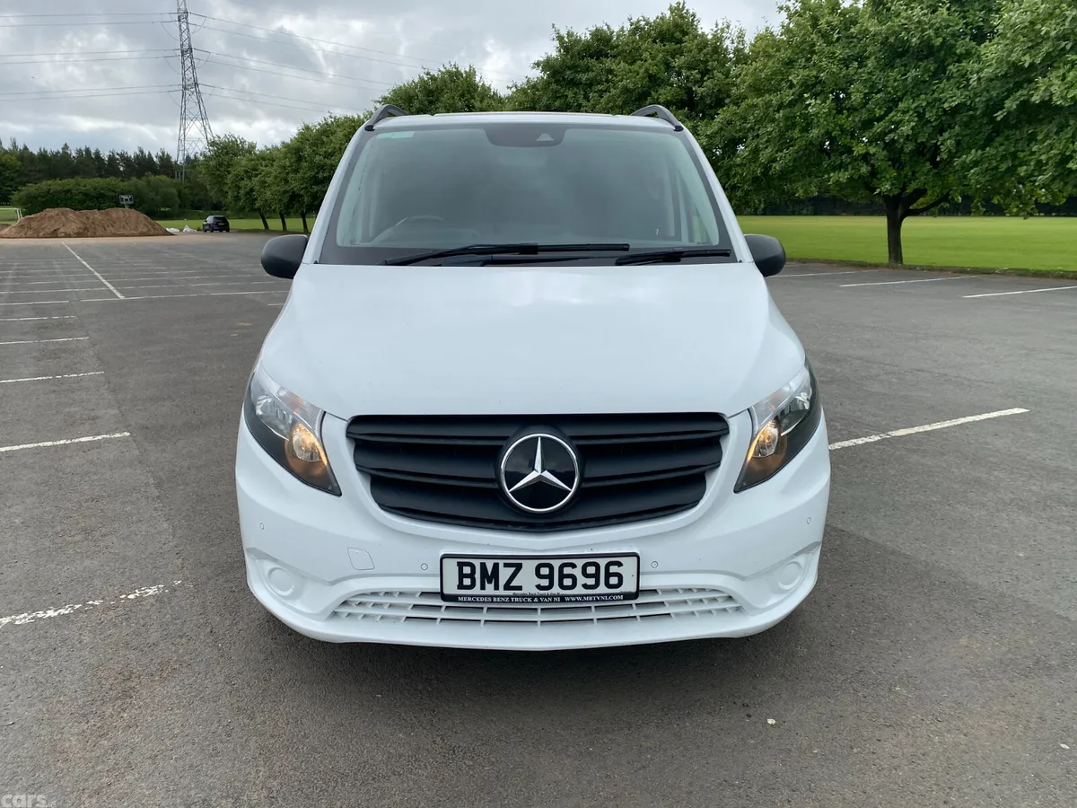 Mercedes-Benz Vito Minibus, Diesel, 2023, White