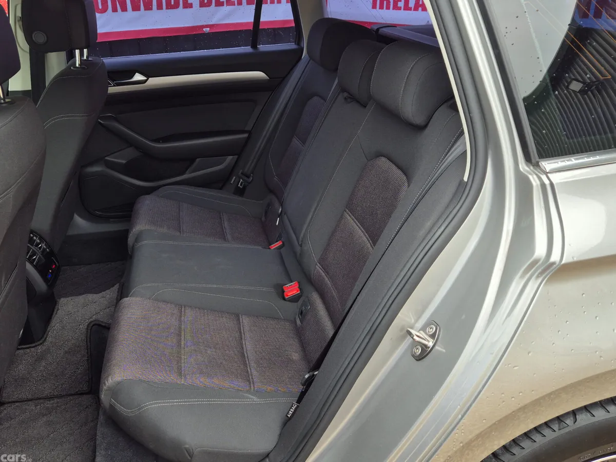 Volkswagen Passat Estate, Petrol, 2016, Silver
