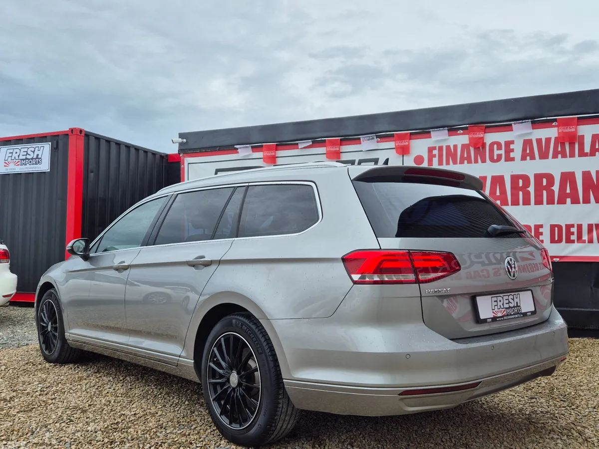 Volkswagen Passat Estate, Petrol, 2016, Silver