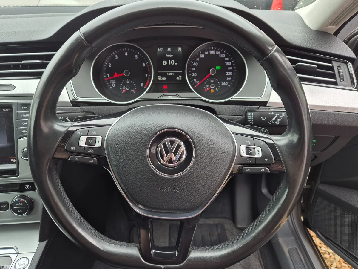 Volkswagen Passat Estate, Petrol, 2016, Silver