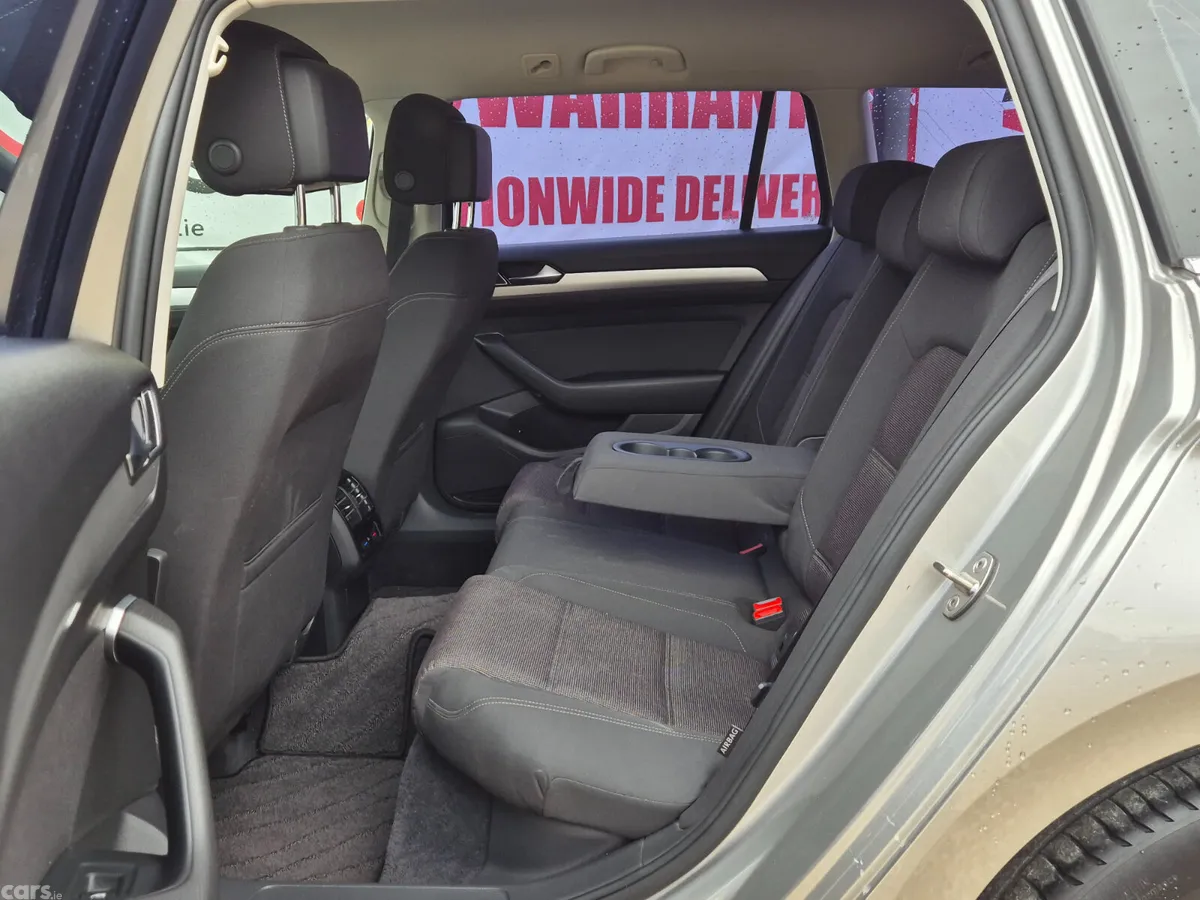 Volkswagen Passat Estate, Petrol, 2016, Silver