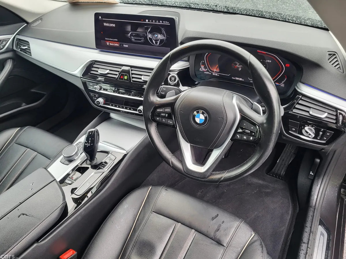 BMW 5-Series Estate/Jeep, Diesel, 2021, Grey