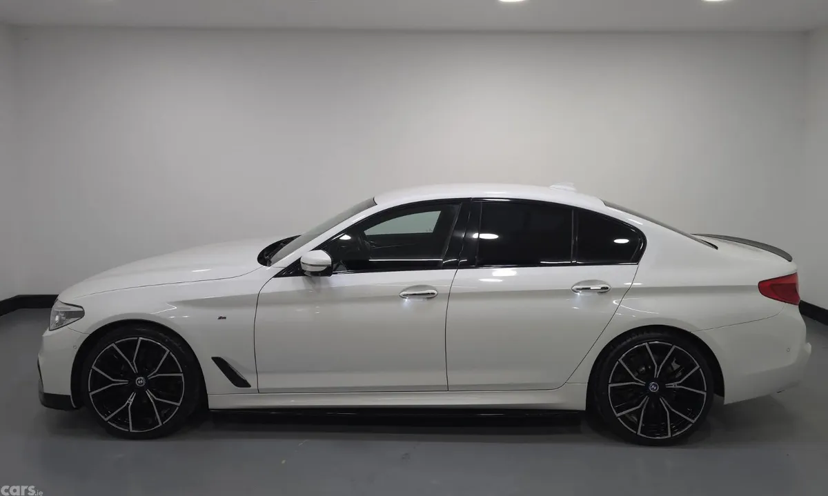 BMW 5-Series Saloon, Diesel, 2017, White