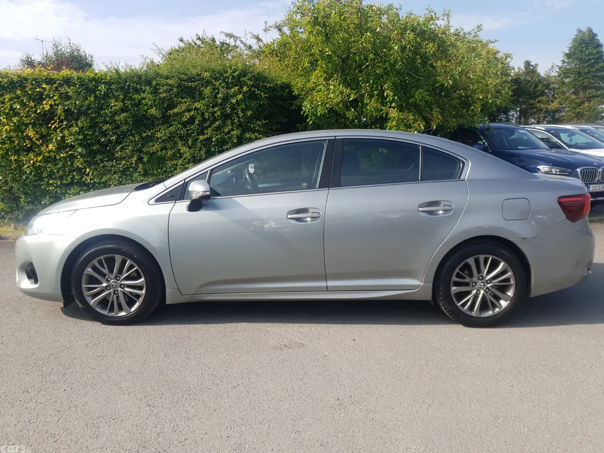 Toyota Avensis Saloon, Diesel, 2017, Grey