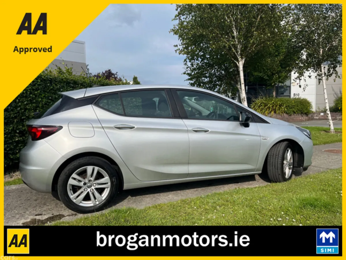 Opel Astra Hatchback, Diesel, 2021, Silver