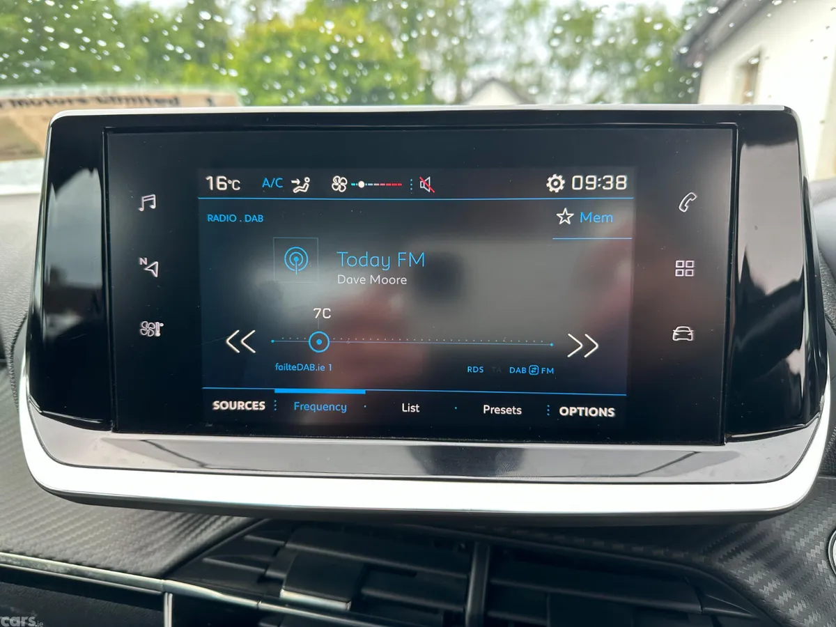 Peugeot 208 Hatchback, Petrol, 2020, Grey