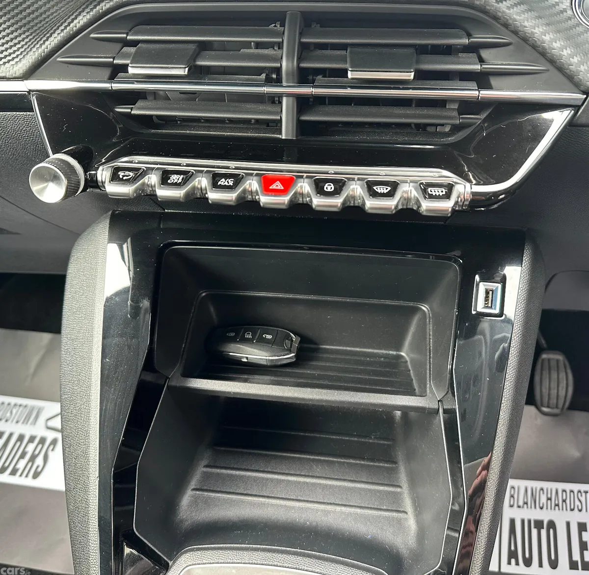 Peugeot 208 Hatchback, Petrol, 2020, Grey