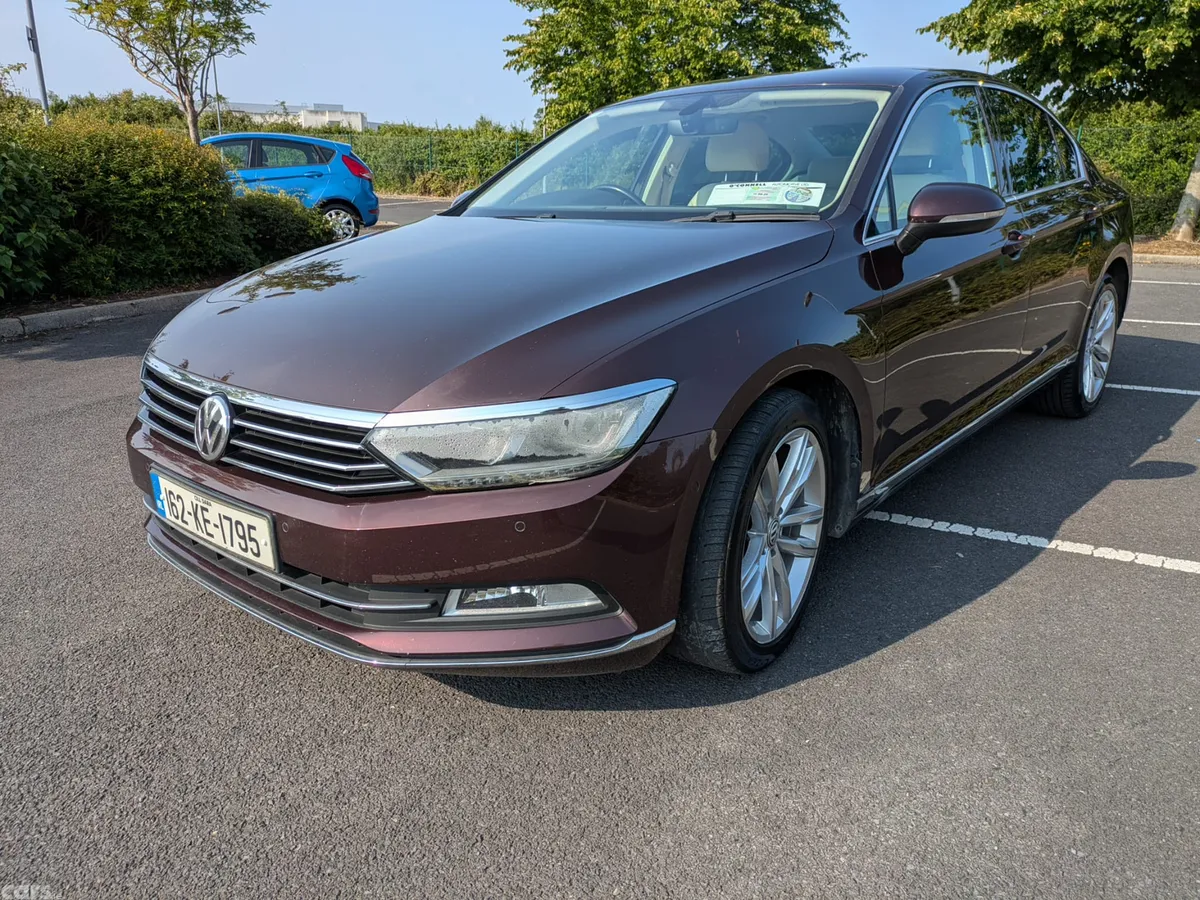 Volkswagen Passat Saloon, Diesel, 2016, Red
