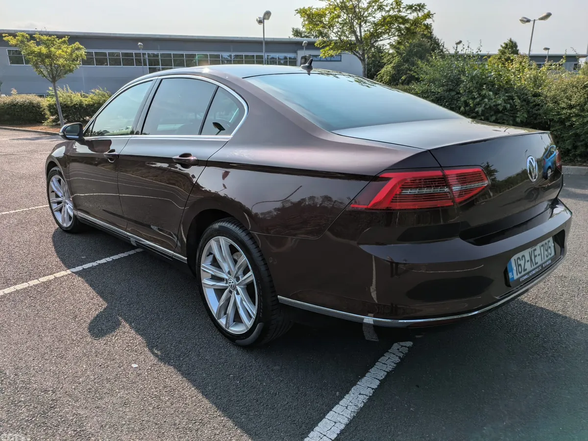 Volkswagen Passat Saloon, Diesel, 2016, Red