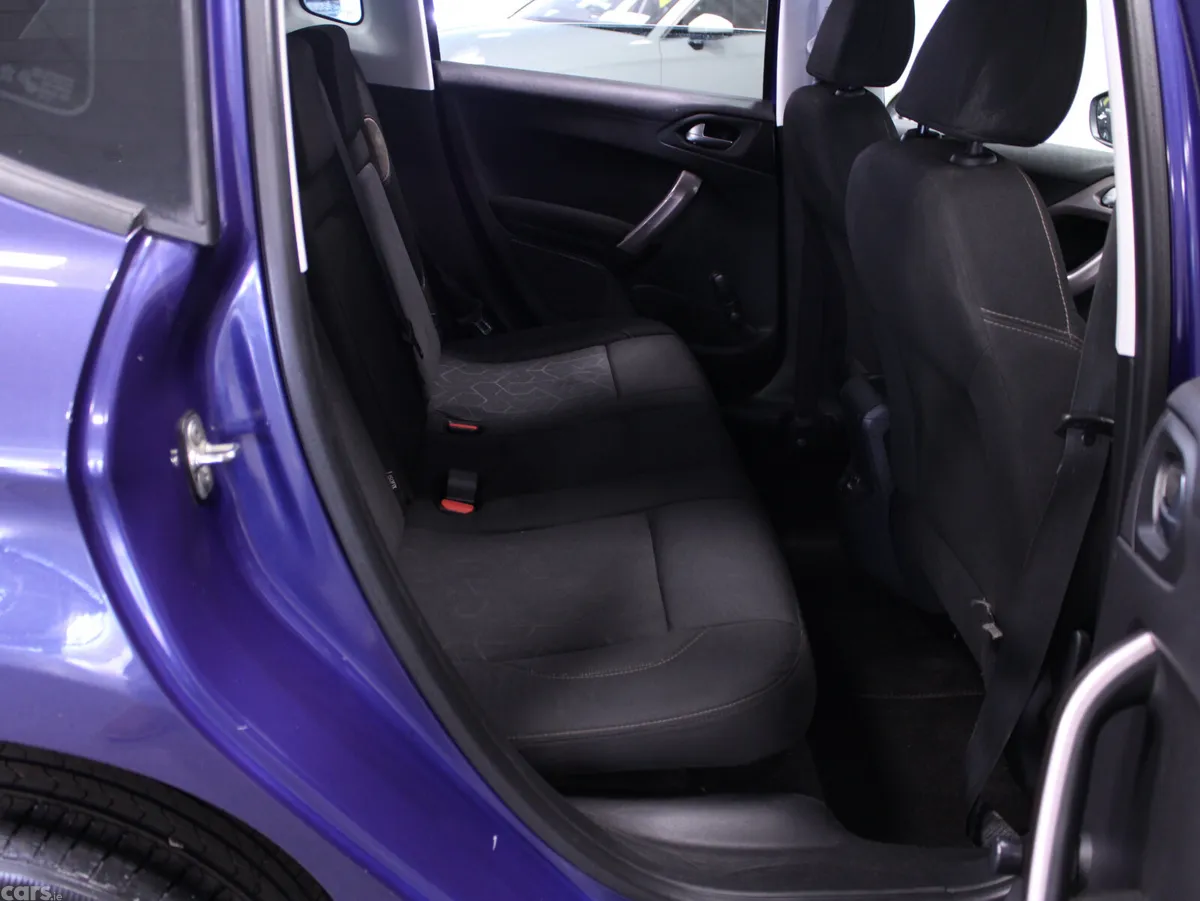 Peugeot 2008 SUV, Diesel, 2015, Blue
