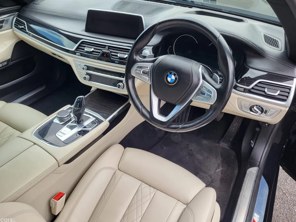 BMW 7-Series Saloon, Petrol Plug-in Hybrid, 2017, Black