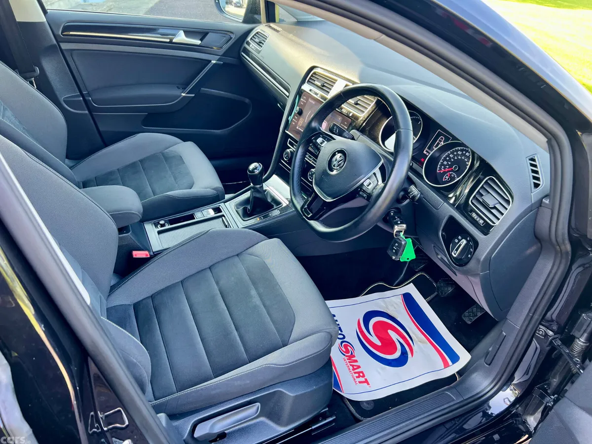 Volkswagen Golf Hatchback, Diesel, 2019, Black