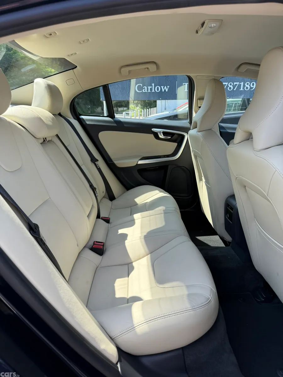Volvo S60 Saloon, Diesel, 2018, Blue
