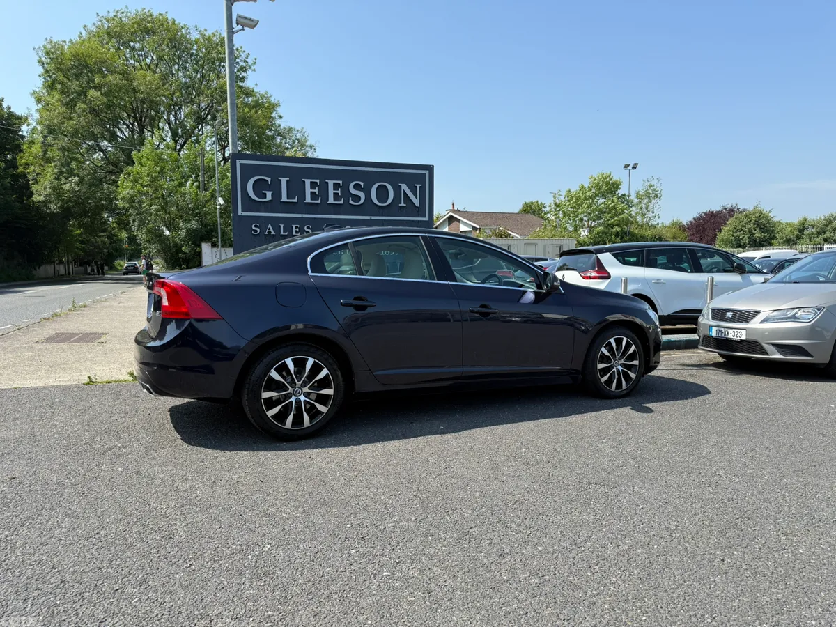 Volvo S60 Saloon, Diesel, 2018, Blue
