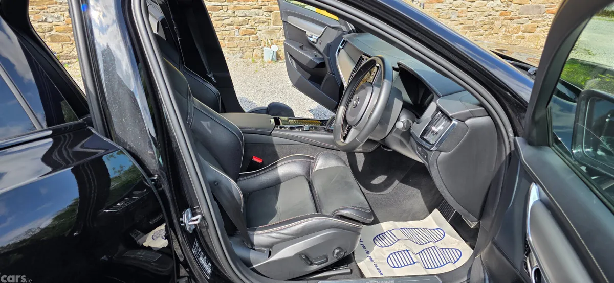 Volvo S90 Saloon, Petrol Plug-in Hybrid, 2021, Black