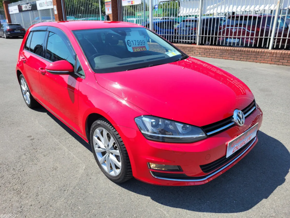 Volkswagen Golf Hatchback, Petrol, 2016, Red