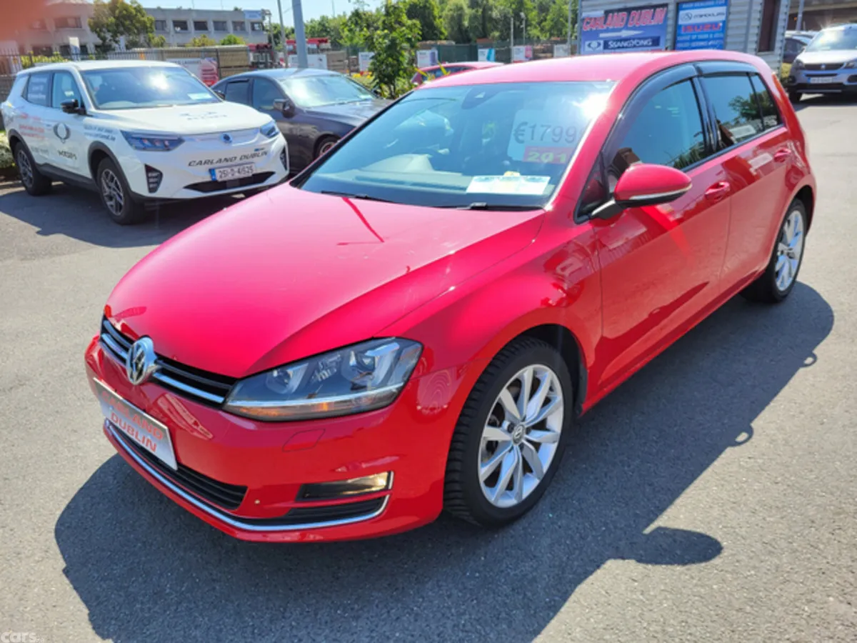Volkswagen Golf Hatchback, Petrol, 2016, Red