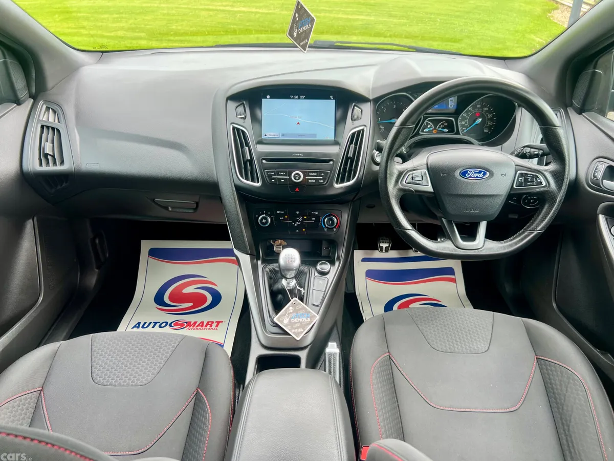Ford Focus Hatchback, Diesel, 2017, Black