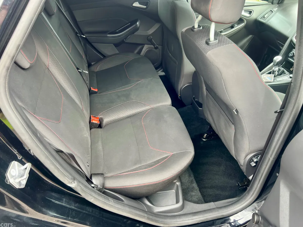 Ford Focus Hatchback, Diesel, 2017, Black