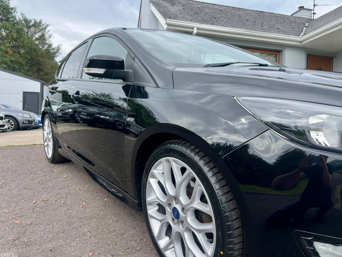 Ford Focus Hatchback, Diesel, 2017, Black