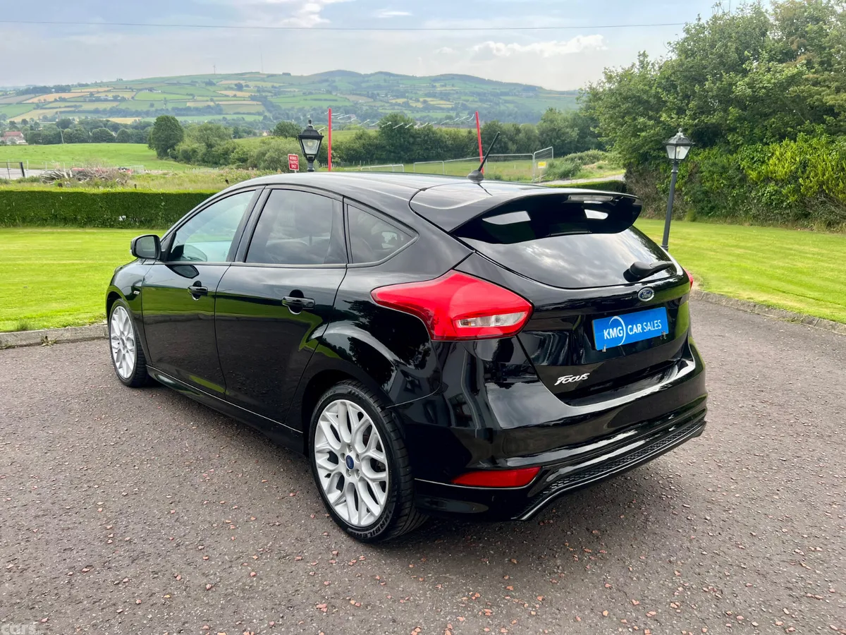 Ford Focus Hatchback, Diesel, 2017, Black