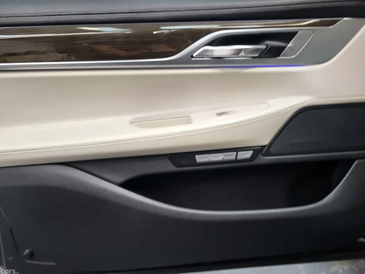 BMW 7-Series Saloon, Diesel, 2016, Grey