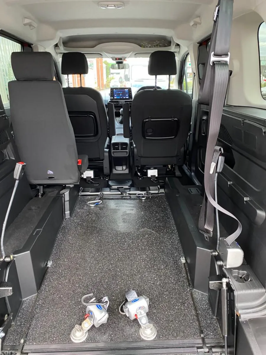 Peugeot Rifter MPV, Diesel, 2021, Orange